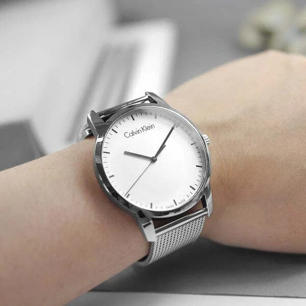 Calvin Klein K2G2G126 Stainless Steel Milanese Mesh Grey Dial Watch vue 4