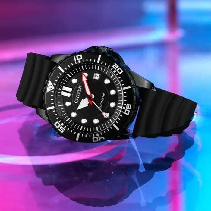 Citizen NJ0125-11E Automatic Sport Watch with Black Silicone Strap vue 5