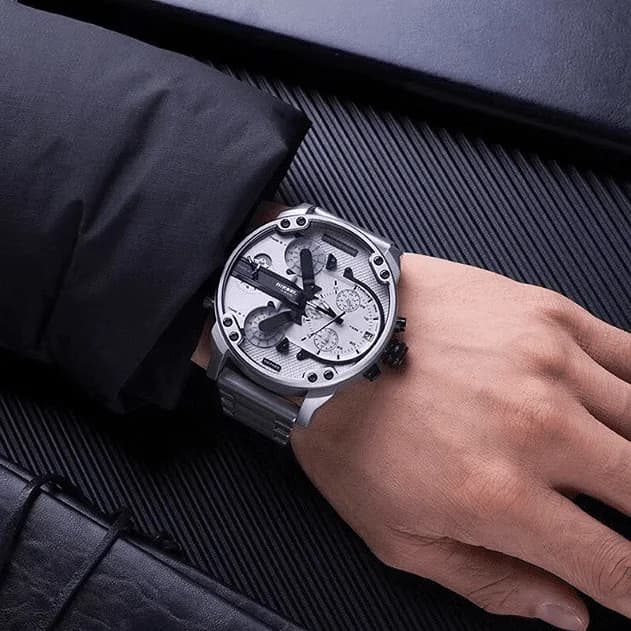Diesel Mr Daddy DZ7421, chronographe XXL acier gris, boîtier surdimensionné 57 mm vue 4