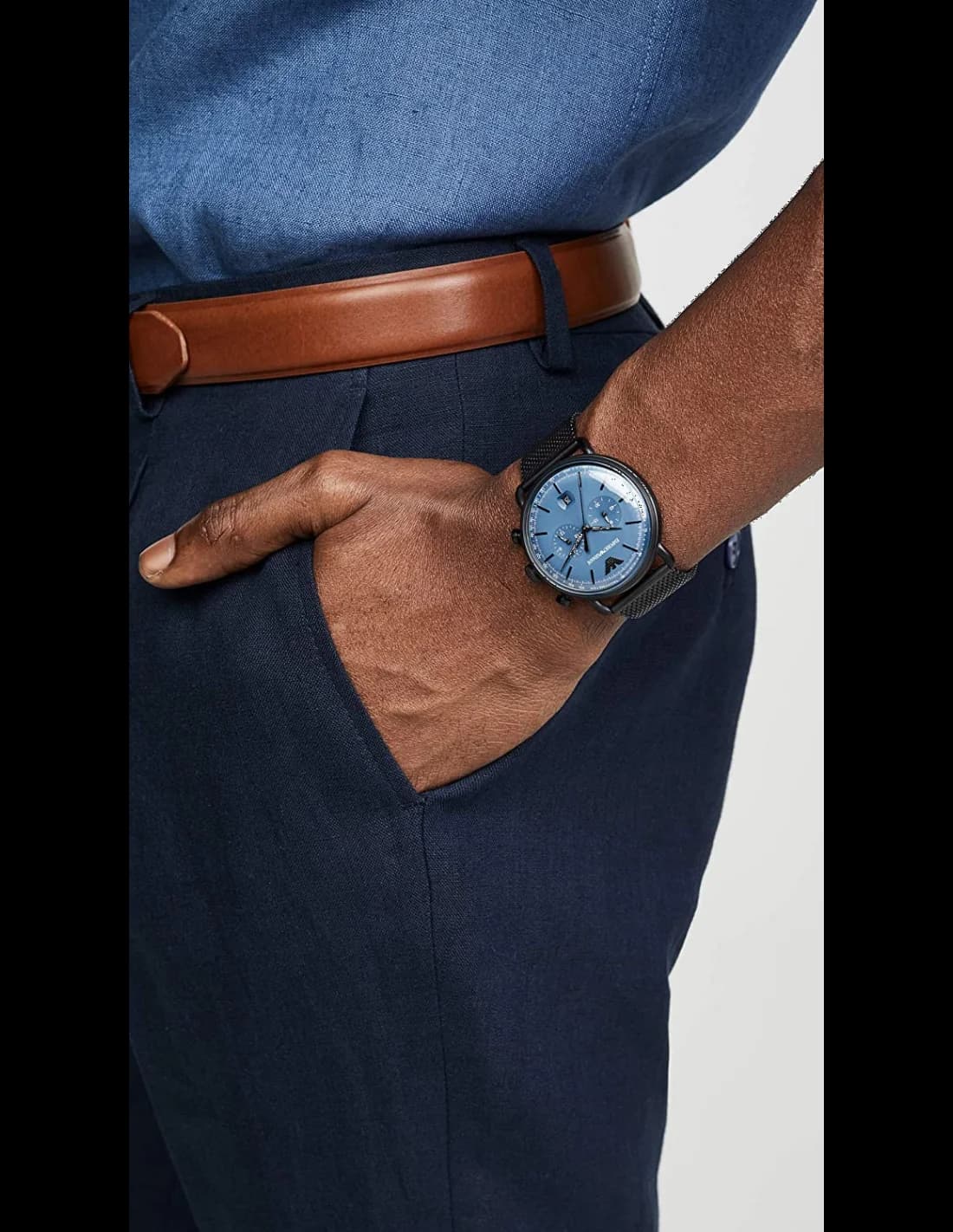 Montre Emporio Armani Aviator AR11201 Chronomètre maille milanaise noire vue 4