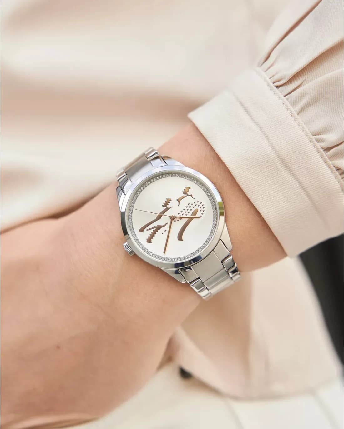Montre Femme Lacoste Ladycroc 2001189 bracelet acier argenté cadran incrusté de strass vue 6