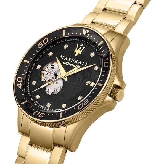 Maserati R8823140003 vue de côté, bracelet acier