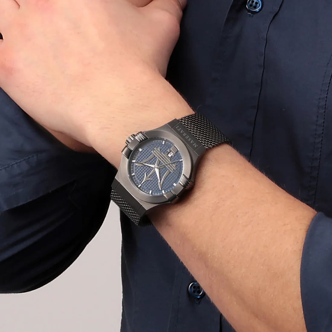 Maserati Potenza R8853108005 Grey Milanese Mesh Strap Watch vue 5