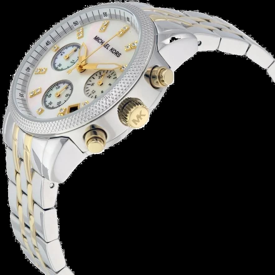 Gros plan sur le cadran argent de la Michael Kors MK5057