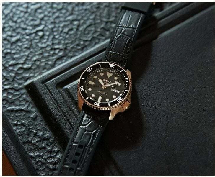 Montre Seiko SRPD76K1 homme détail bracelet acier