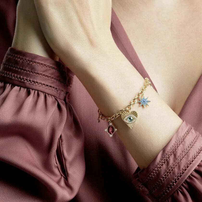 Swarovski Lucky Goddess 5461796 Gold-Plated Multicolour Crystal Bracelet vue 5