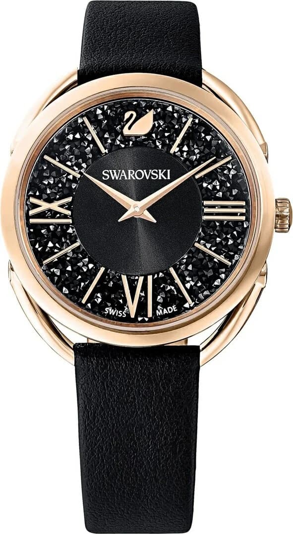 Gros plan sur le cadran noir de la Swarovski 5452452