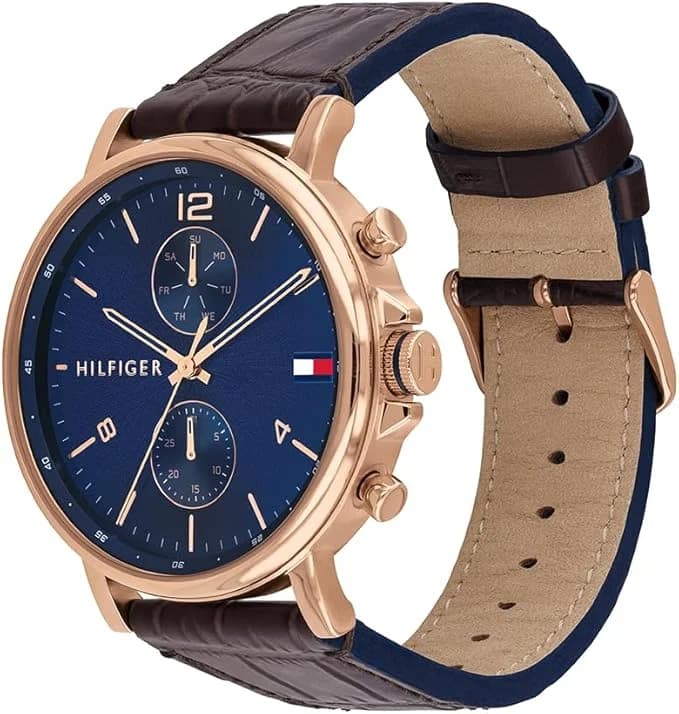 Gros plan sur le cadran bleu de la Tommy Hilfiger 1710418