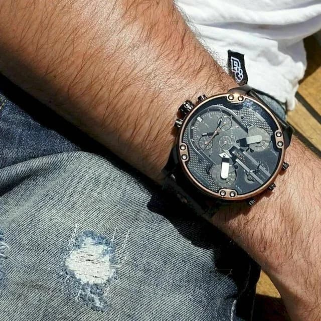 Diesel DZ7400 Mr Daddy 2.0 Black Leather Strap XXL Dial Men's Watch vue 3