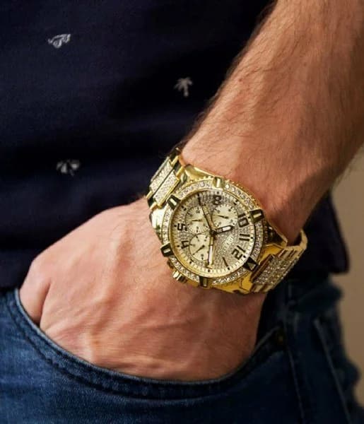 Guess W0799G2 Gold Stainless Steel and Swarovski Crystals Watch vue 4