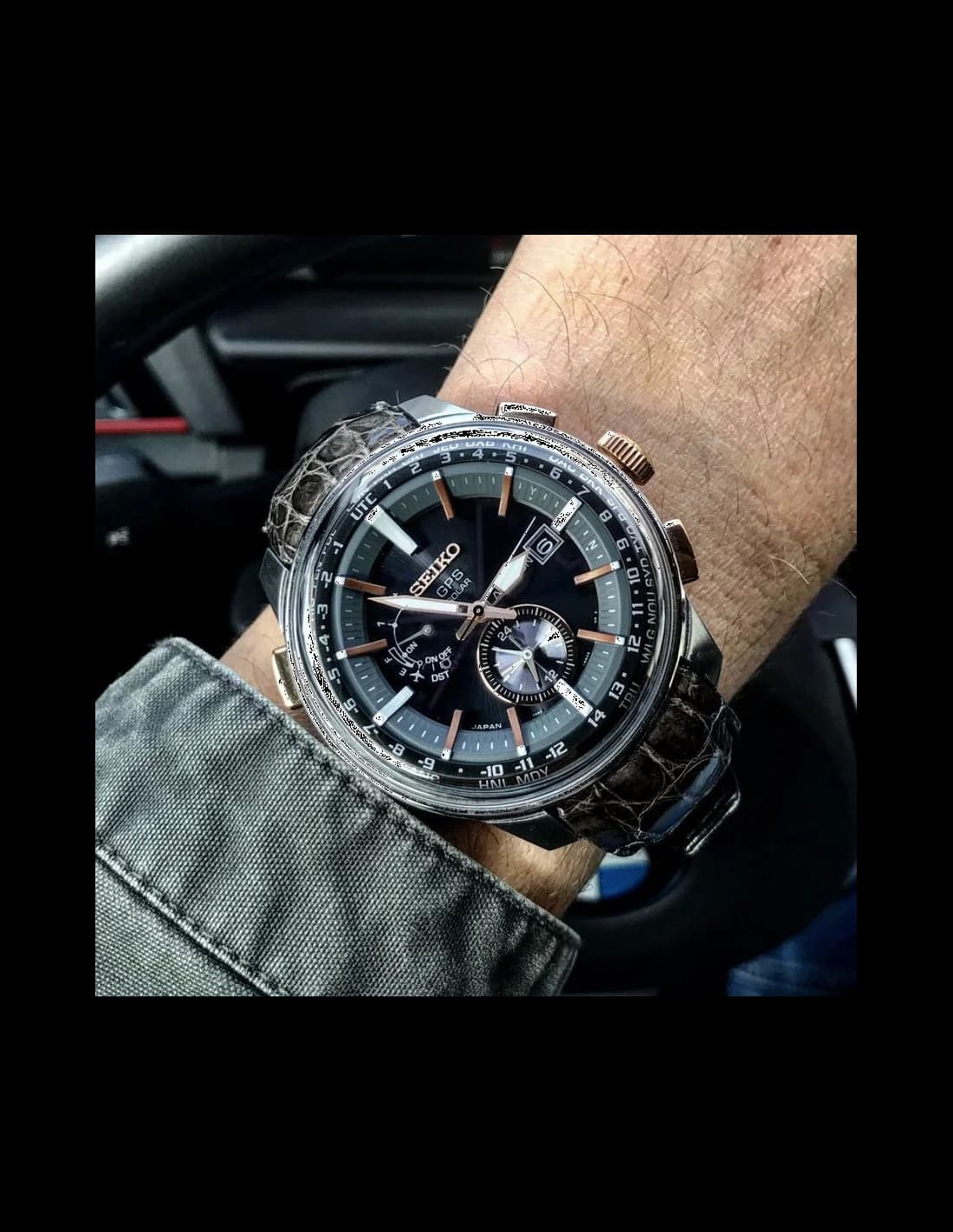 Montre Seiko SAS038J1 Astron GPS Solar Bracelet Crocodile Noir vue 3