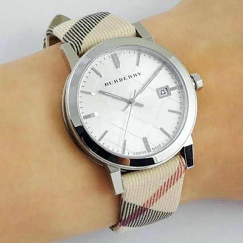 Montre Femme Burberry Heritage BU9022 Ronde Cuir Beige vue 4
