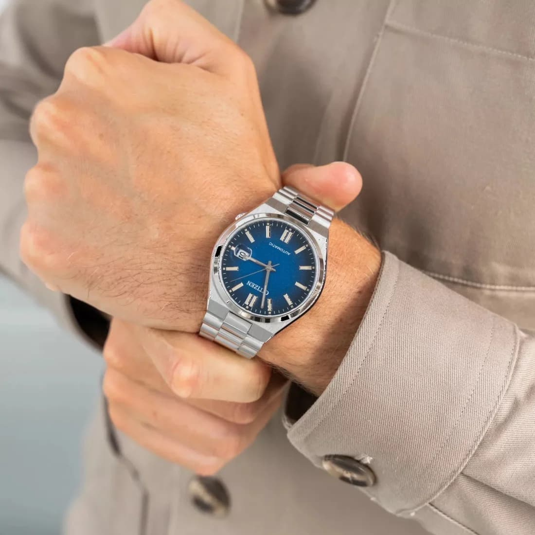 Citizen NJ0151-88L Automatic Steel Blue Dial Watch vue 6