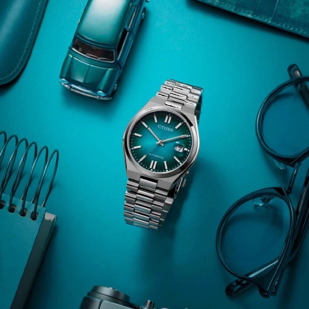 Montre Automatique Citizen NJ0151-88X au Cadran Bleu Sarcelle et Bracelet Acier vue 6