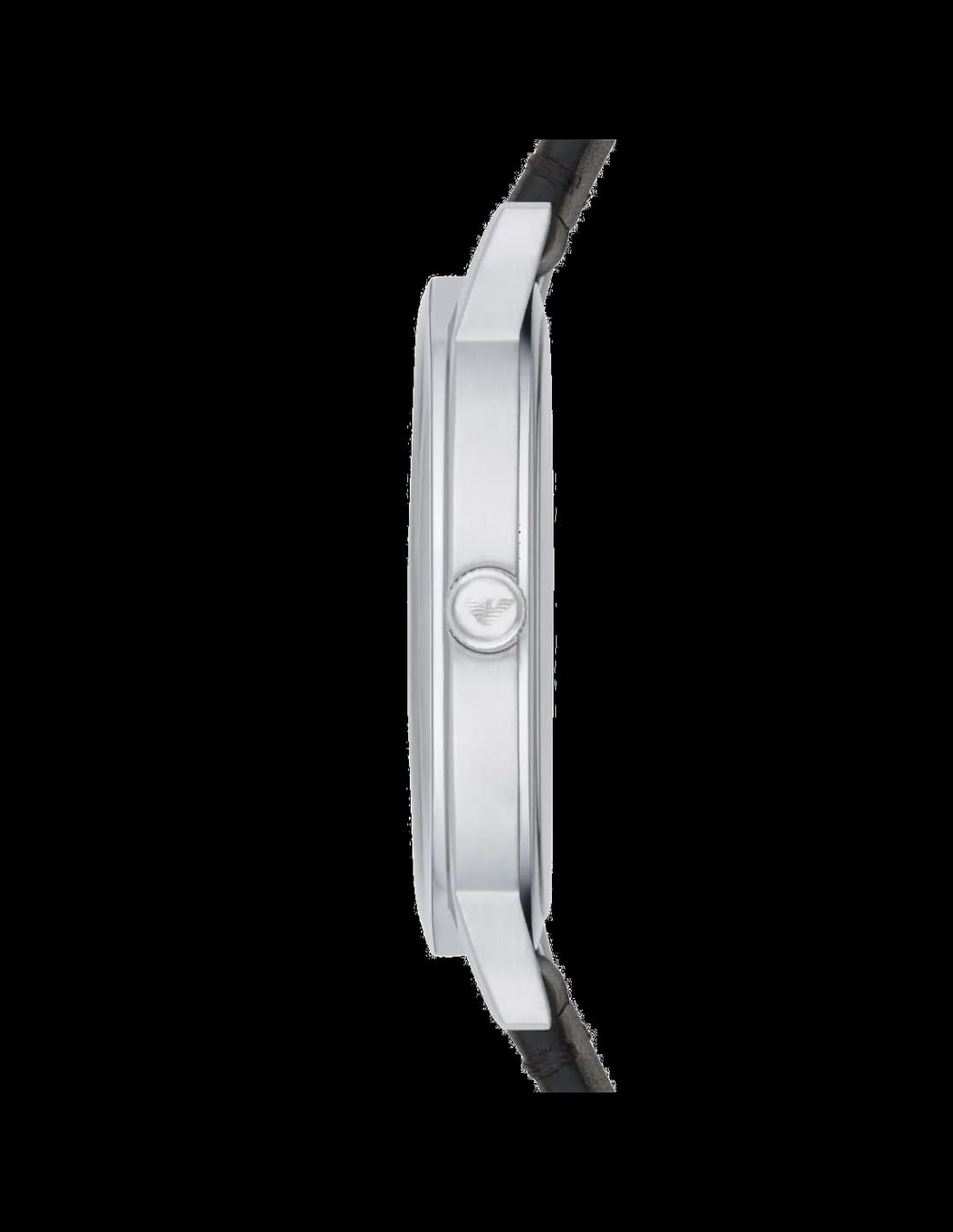 Gros plan sur le cadran noir de la Emporio Armani AR11013