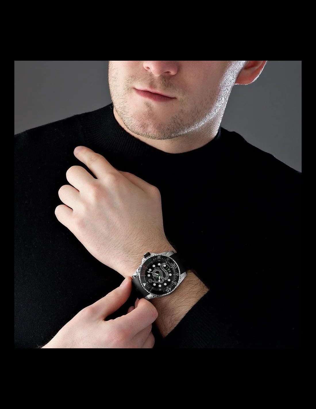 Gucci Dive YA136217 Black Rubber Strap Men's Watch vue 6