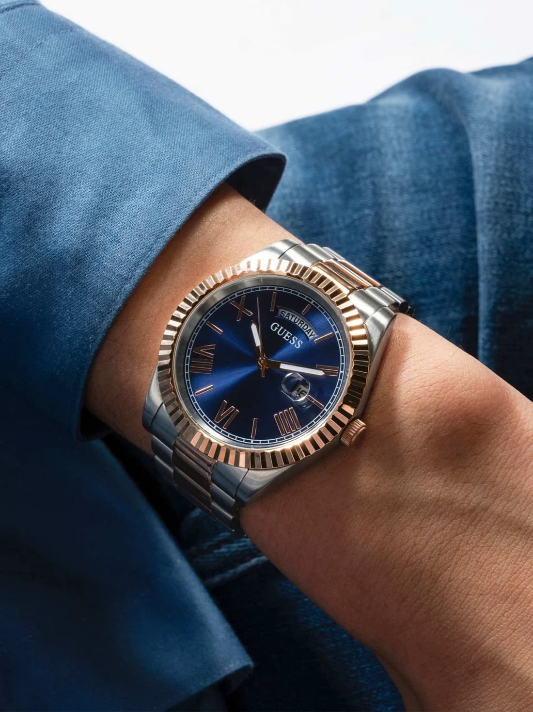 Guess Connoisseur GW0265G12 Men's Watch – Two-Tone Stainless Steel Bracelet & Blue Dial vue 6
