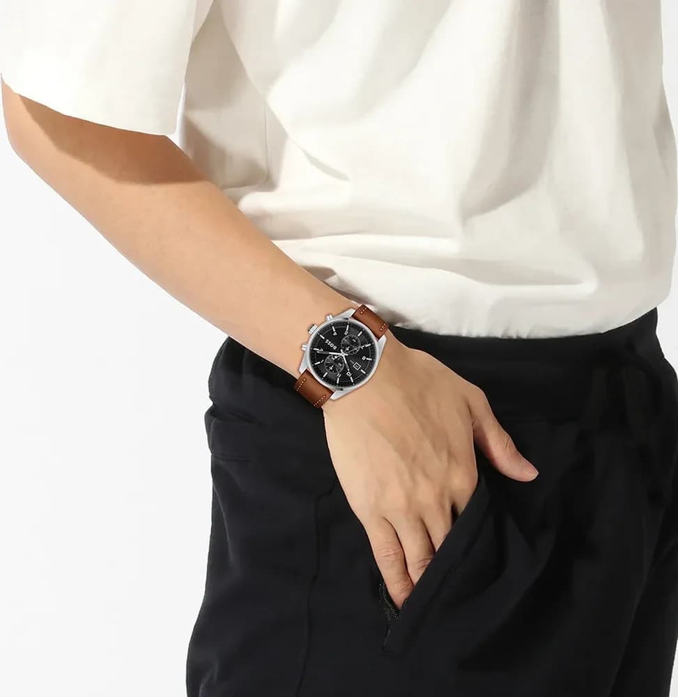 Hugo Boss 1514161 Skytraveller Chronograph Stainless Steel and Brown Leather Watch vue 5