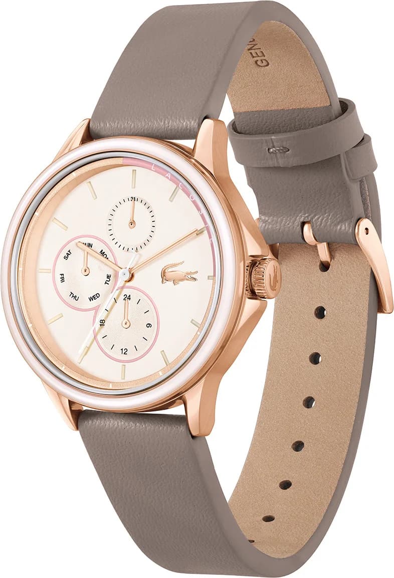 Gros plan sur le cadran beige de la Lacoste 2001339