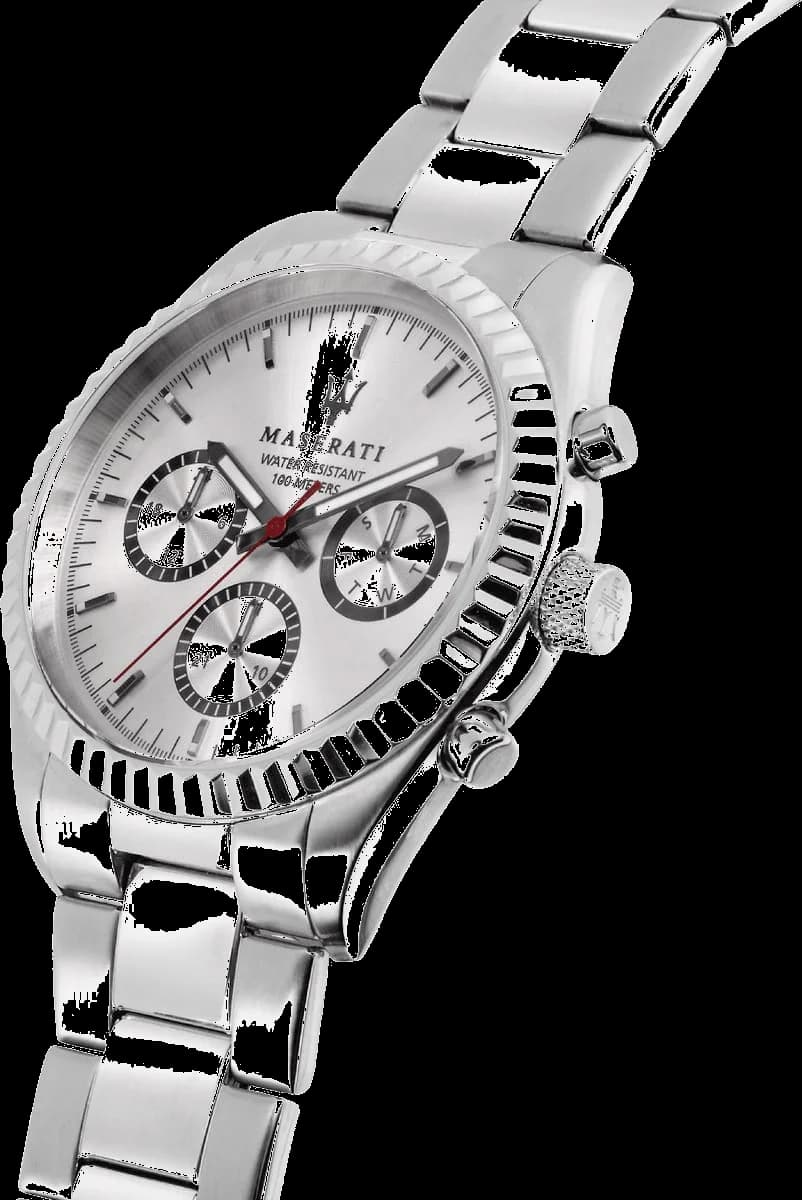 Gros plan sur le cadran argent de la Maserati R8853100018