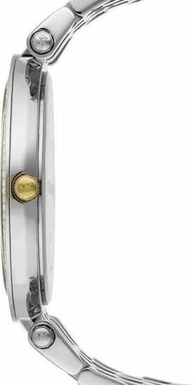 Gros plan sur le cadran argent de la Michael Kors MK3215