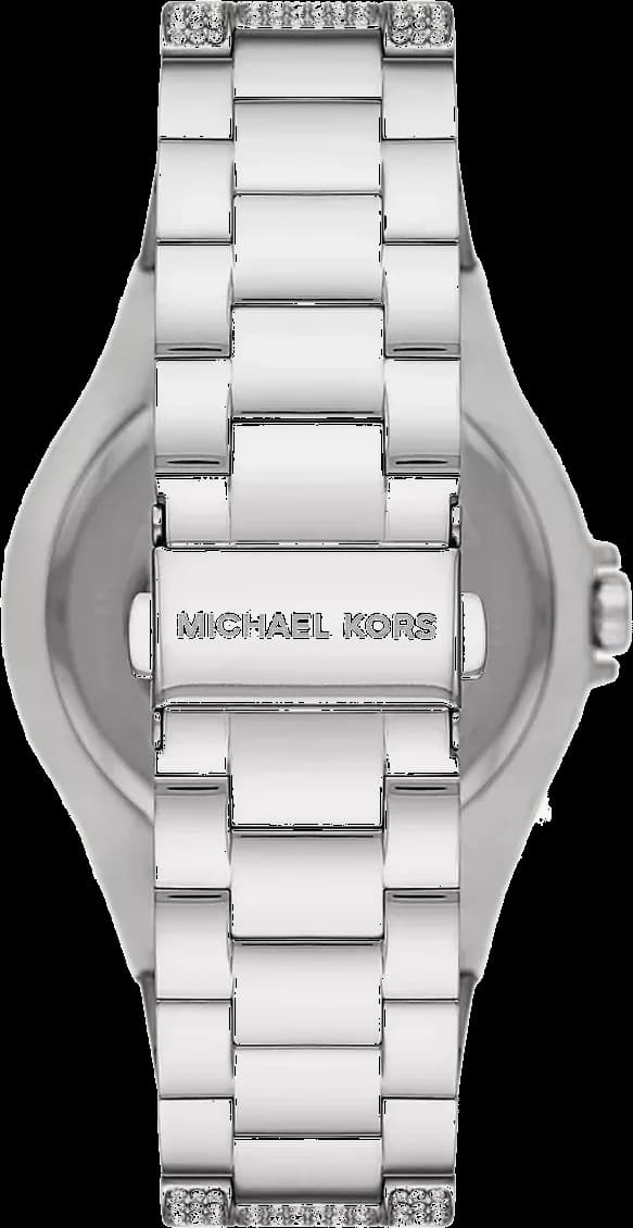 Gros plan sur le cadran bleu de la Michael Kors MK6990