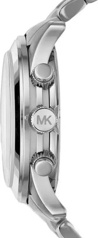 Gros plan sur le cadran bleu de la Michael Kors MK8314