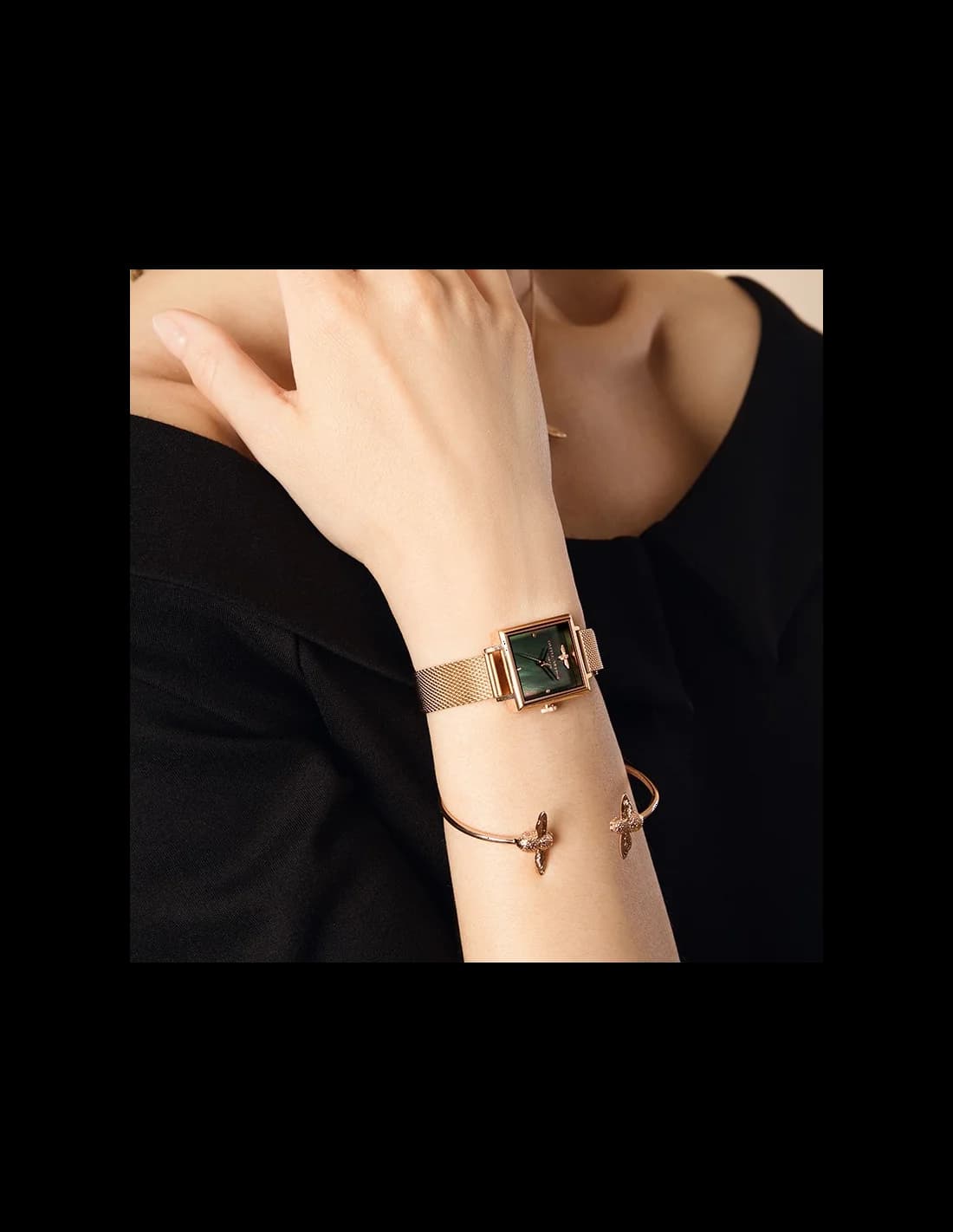 Montre Olivia Burton OB16EX220 en Acier avec Abeille 3D et Cadran Vert vue 4