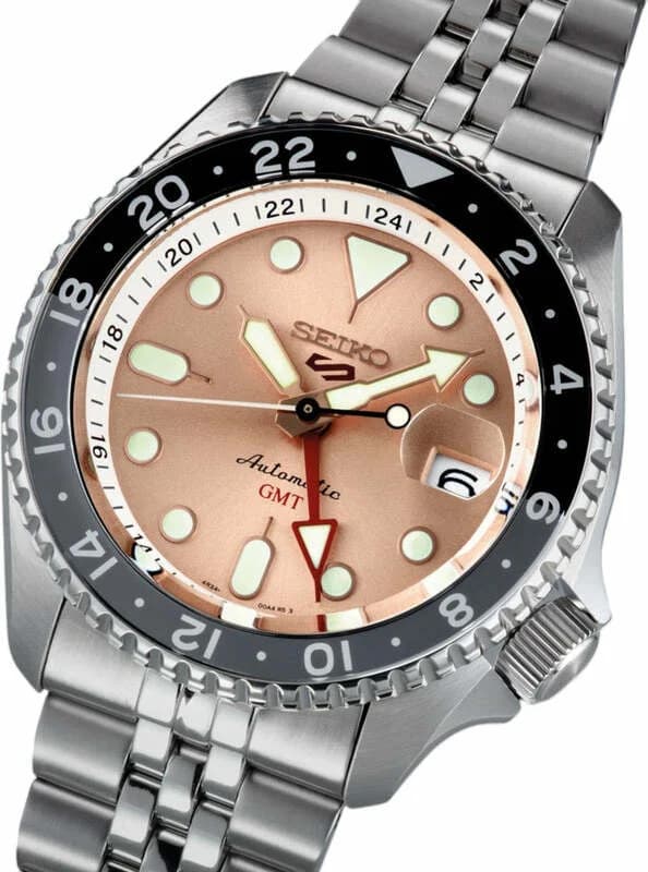 Gros plan sur le cadran or rose de la Seiko SSK043K1