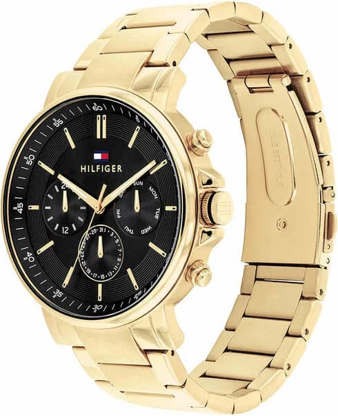 Gros plan sur le cadran noir de la Tommy Hilfiger 1710589