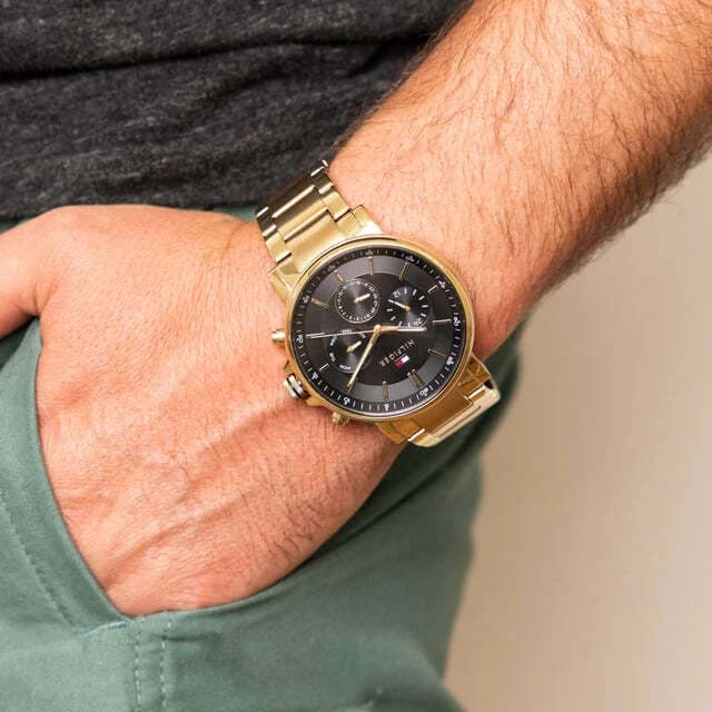 Tommy Hilfiger 1710589 Tyson Gold Steel and Black Multifunction Watch vue 5