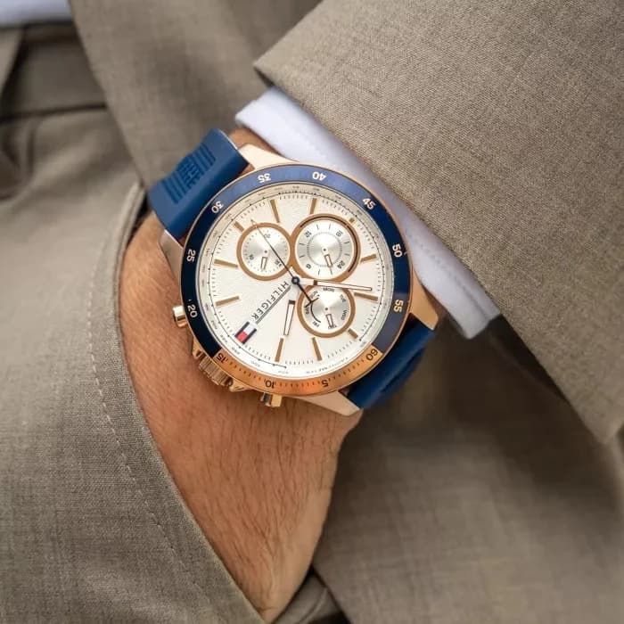 Montre Homme Tommy Hilfiger 1791778 Bank en silicone bleu vue 5