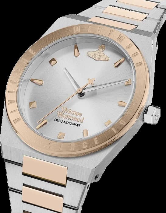 Gros plan sur le cadran argent de la Vivienne Westwood VV244SLSR