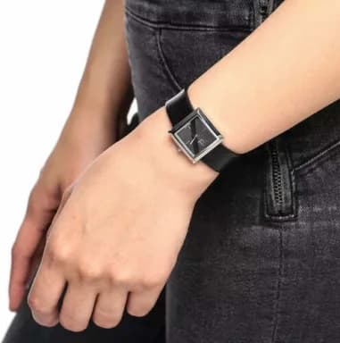 Calvin Klein K3R231C1 côté fond de boîtier argent