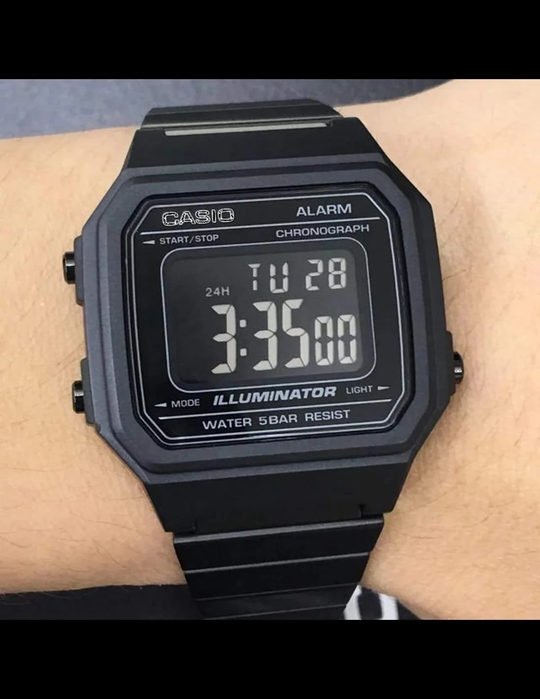 Casio B650WB-1B Black Steel Digital Display Watch vue 3