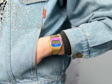 Casio A168WERG-2AEF côté fond de boîtier or
