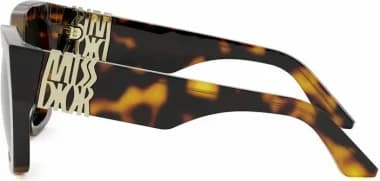 Gros plan sur le cadran de la Dior MissDior S2I 26D0