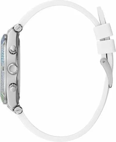 Gros plan sur le cadran multicolore de la Guess GW0407L4
