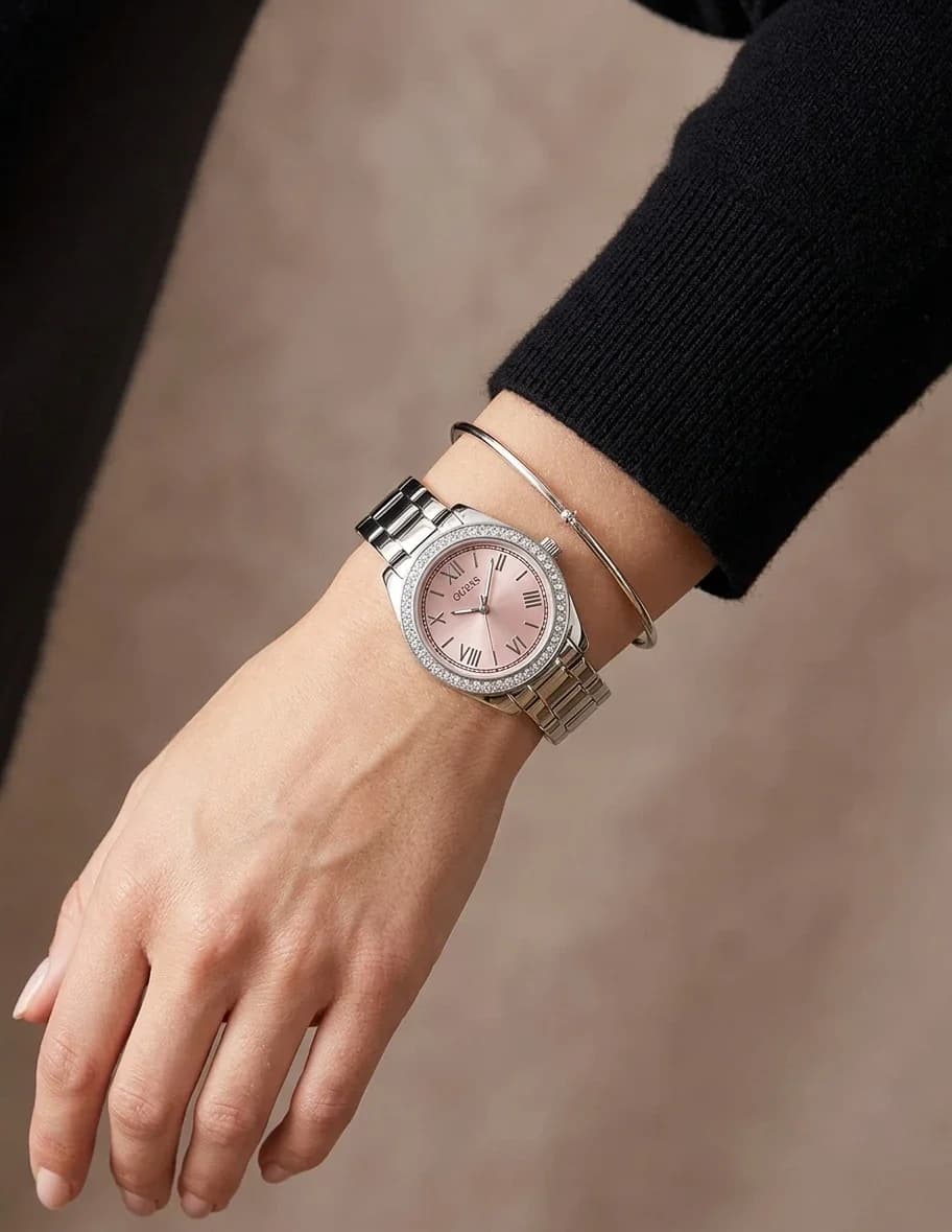 Montre Femme Guess Mini Luna GW0841L4 cadran rose bracelet acier vue 5