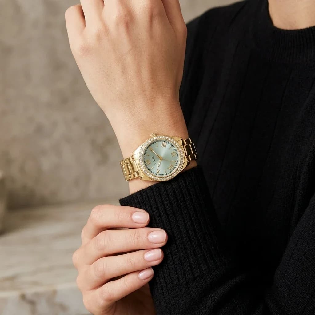 Montre Femme Guess Mini Luna GW0841L5 cadran vert bracelet acier vue 5