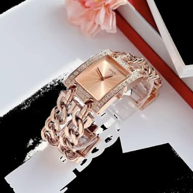 Guess W0072L3 vue de côté, bracelet acier