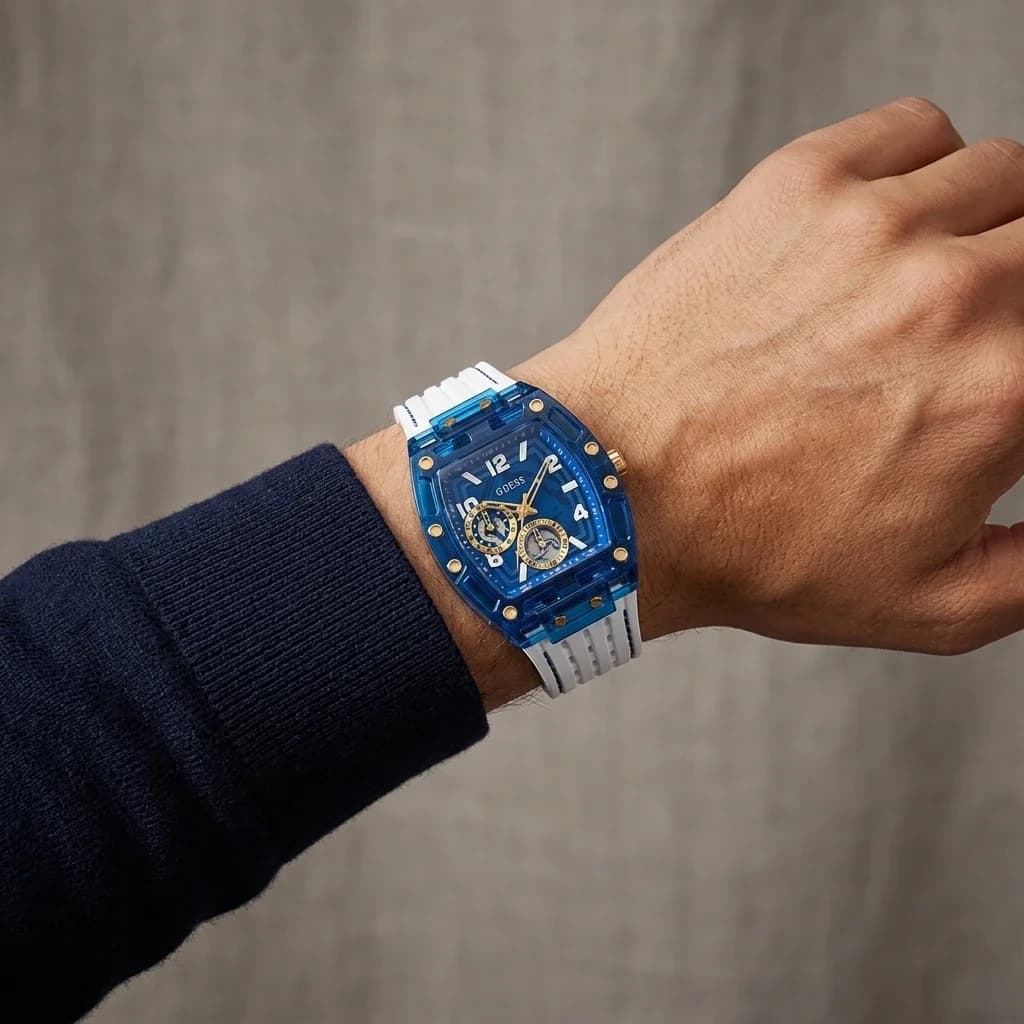 Montre Guess GW0499G6 homme détail bracelet silicone