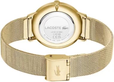 Gros plan sur le cadran vert de la Lacoste 2001356