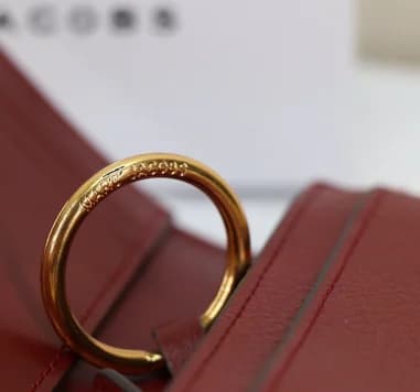 Marc Jacobs M0012078-RED vue de côté