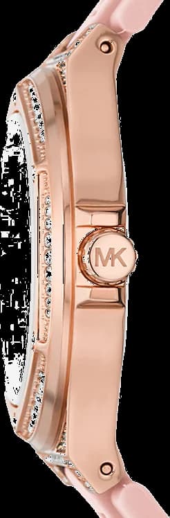 Gros plan sur le cadran rose de la Michael Kors MK7334