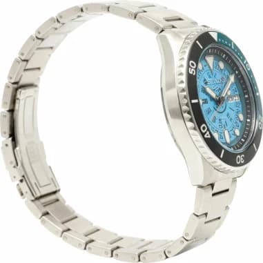 Gros plan sur le cadran bleu de la Seiko SRPJ45BL