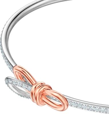 Gros plan sur le cadran de la Swarovski 5447079