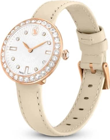 Gros plan sur le cadran blanc de la Swarovski 5672968
