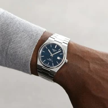 Tissot T1374071104100 côté fond de boîtier argent