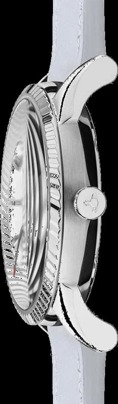 Gros plan sur le cadran blanc de la Vivienne Westwood VV240SLLC